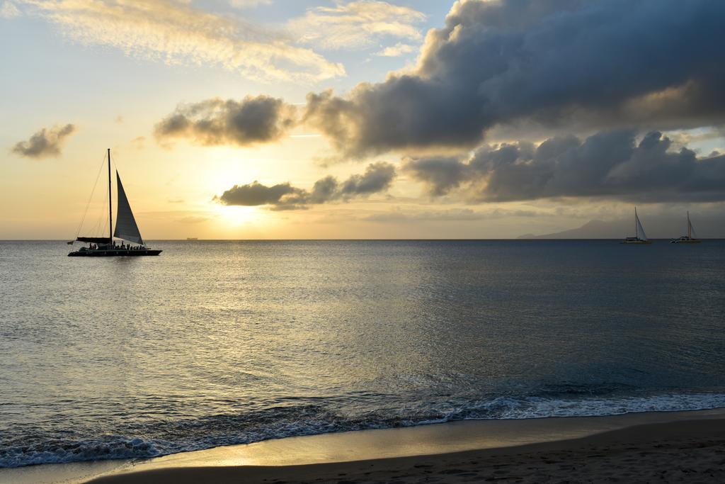 Paradise Beach Nevis Rum bild