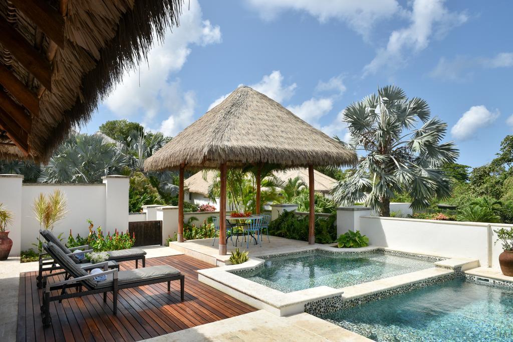 Paradise Beach Nevis Rum bild