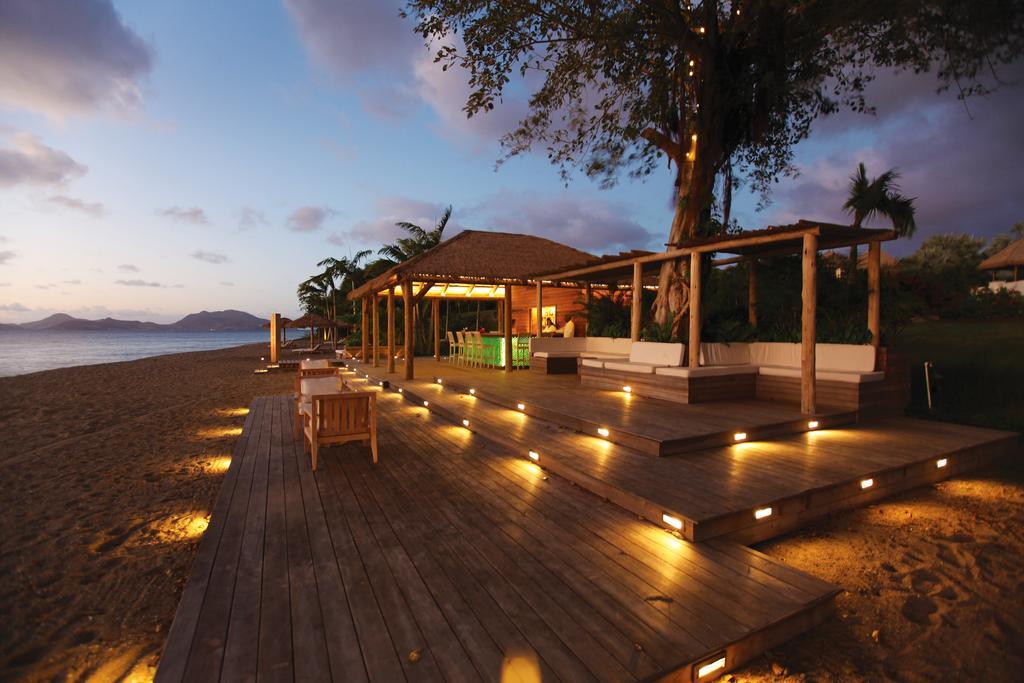 Paradise Beach Nevis Rum bild